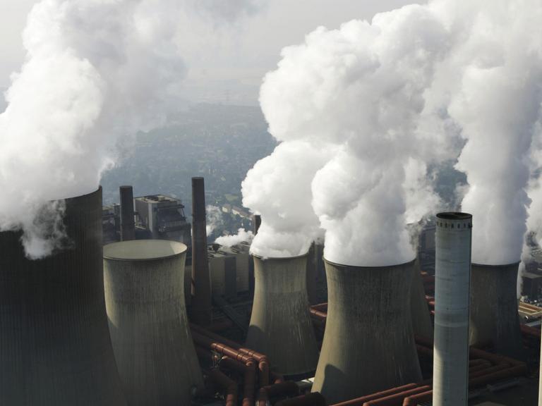 Das Klimaschutzgesetz soll den CO2-Ausstoß drastisch reduzieren.