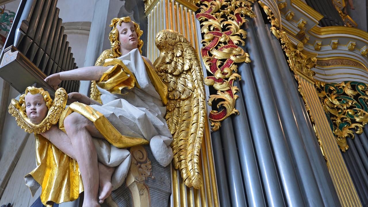 Blick auf die Silbermann-Orgel im Dom Freiberg (Sachsen). Seit 1714 klingt das barocke Meisterwerk Gottfried Silbermanns nahezu unverändert.