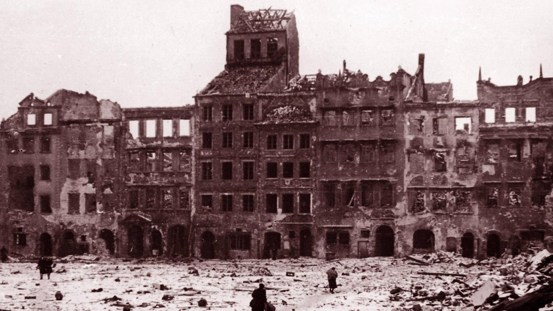 Zerstörte Altstadt Warschaus