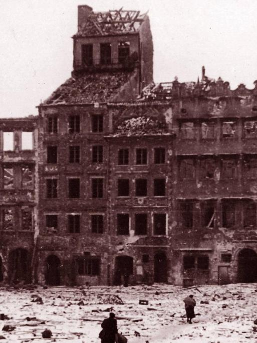 Zerstörte Altstadt Warschaus