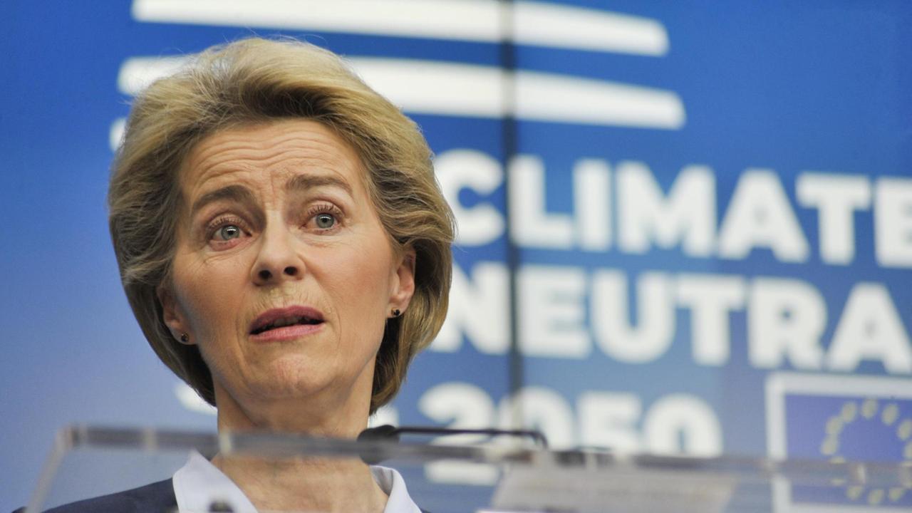 EU-Kommissionspräsidentin Ursula von der Leyen bei einer Pressekonferenz in Brüssel