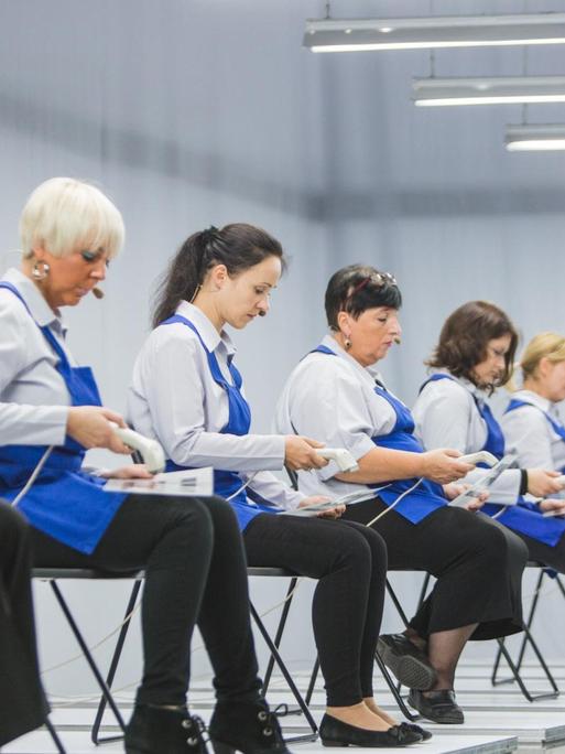 Szene aus dem Stück Good Day der Oper Operomanija in Vilnius.