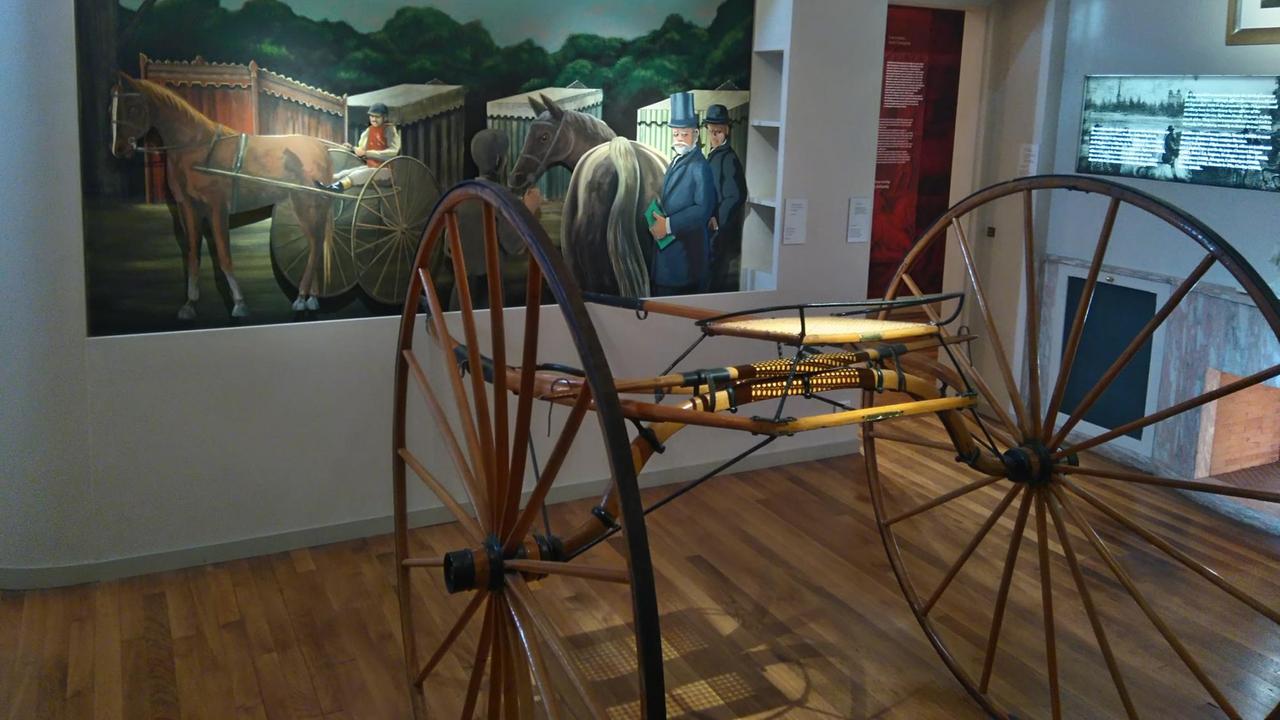 Im Traber-Museum von Grosbois wird die Geschichte des Trabrennsports in Frankreich gezeigt