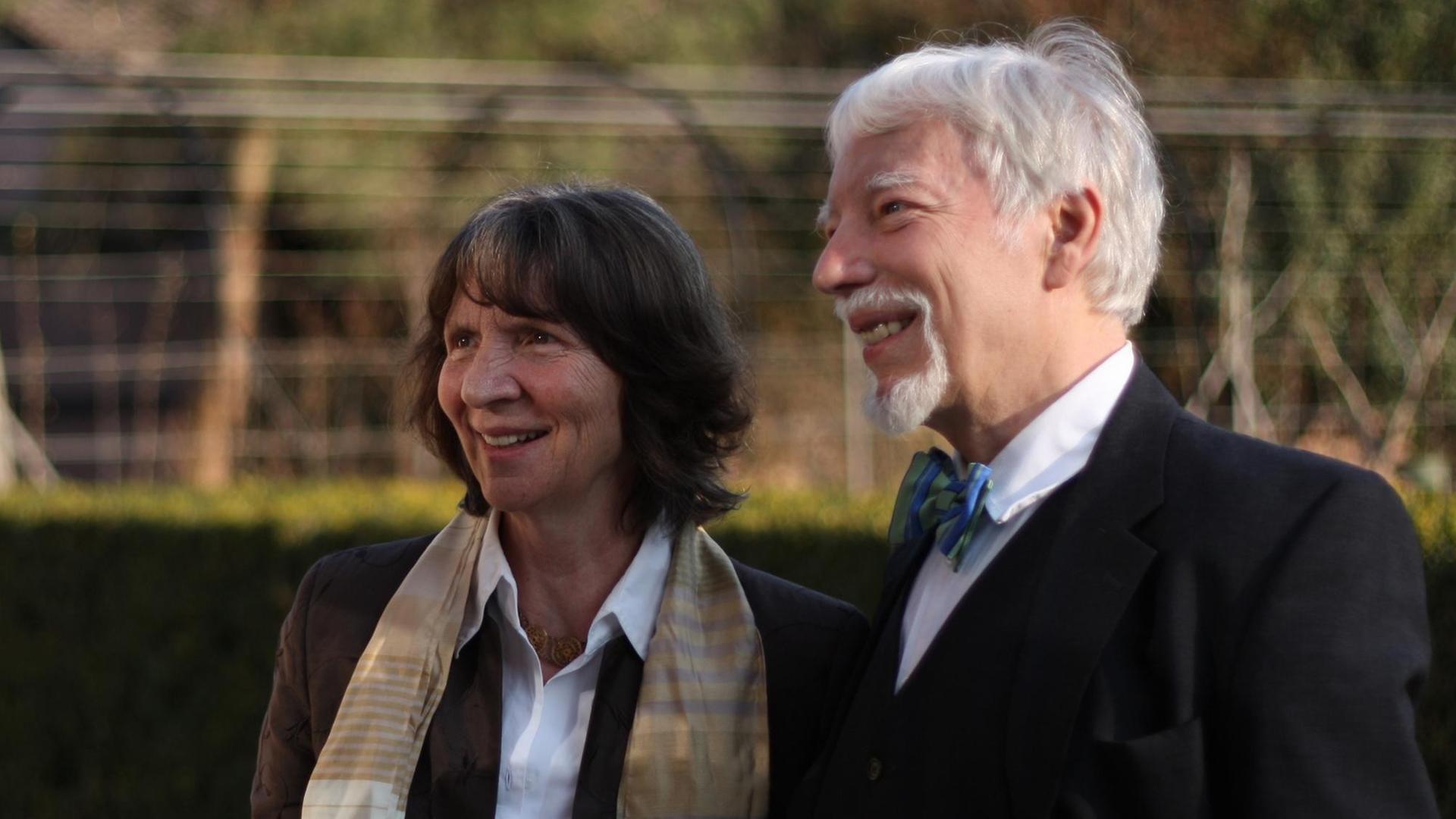 Die Kulturwissenschaftler Aleida Assmann und Ehemann Jan Assmann. Das Ehepaar erhält gemeinsam den diesjährigen Friedenspreis des Deutschen Buchhandels.