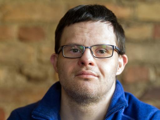 Der Berliner Schauspieler und Synchronsprecher Sebastian Urbanski Der Berliner Schauspieler und Synchronsprecher Sebastian Urbanski