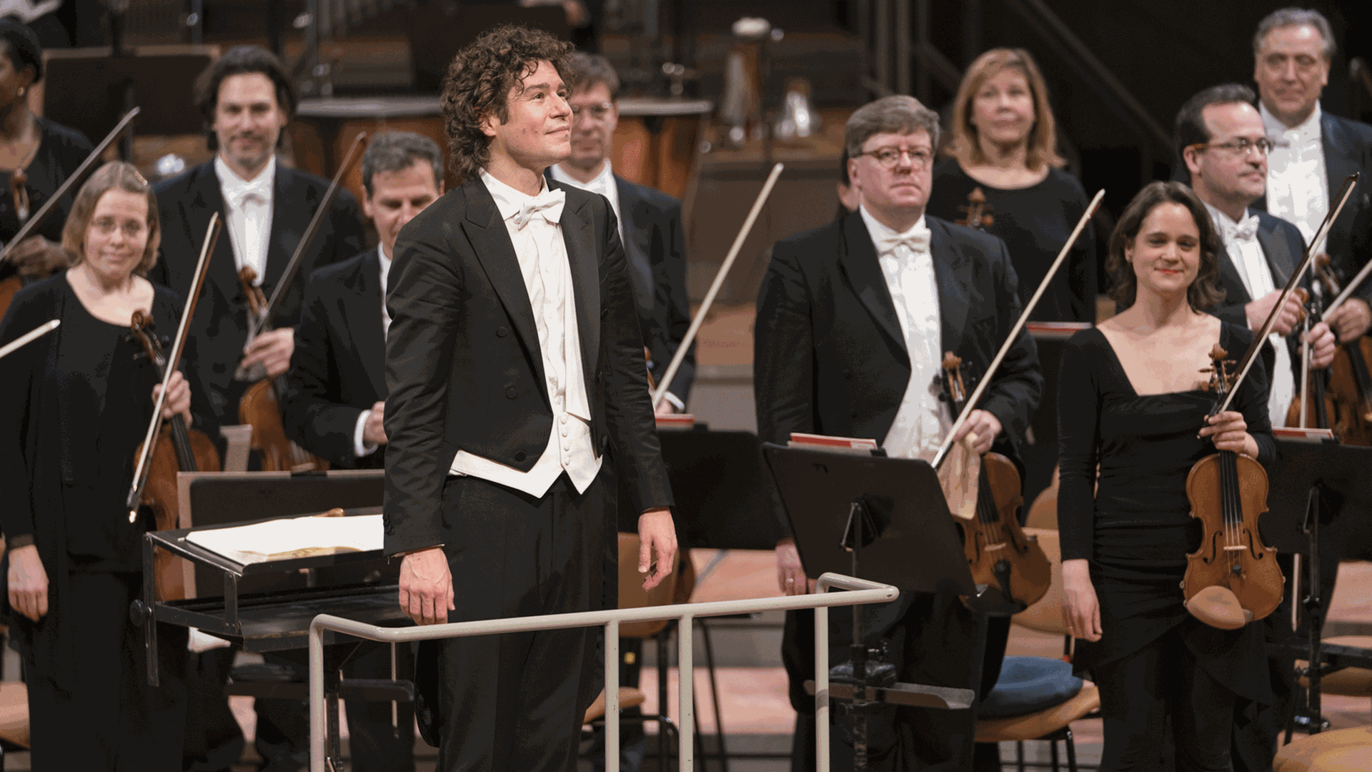 Robin Ticciati am Pult des Deutschen Symphonie-Orchesters Berlin am 13. Januar 2017 in der Philharmonie Berlin