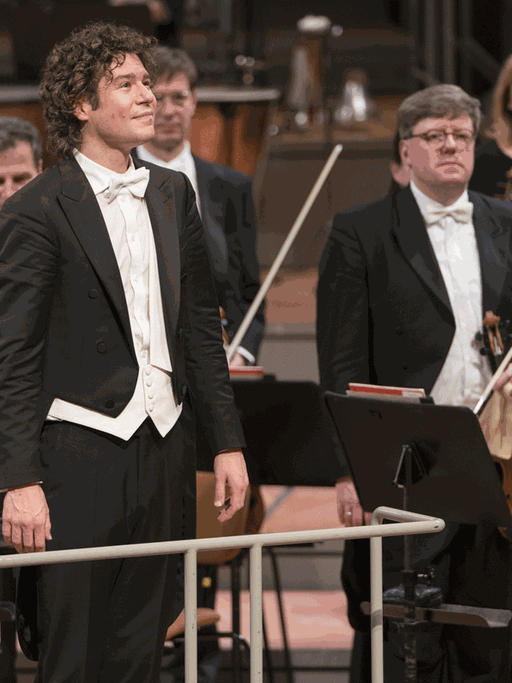 Robin Ticciati am Pult des Deutschen Symphonie-Orchesters Berlin am 13. Januar 2017 in der Philharmonie Berlin