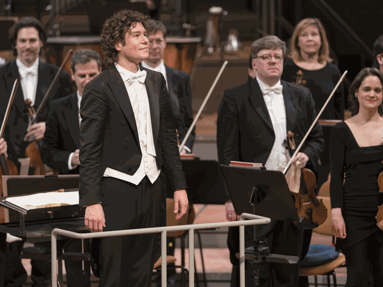 Robin Ticciati am Pult des Deutschen Symphonie-Orchesters Berlin am 13. Januar 2017 in der Philharmonie Berlin