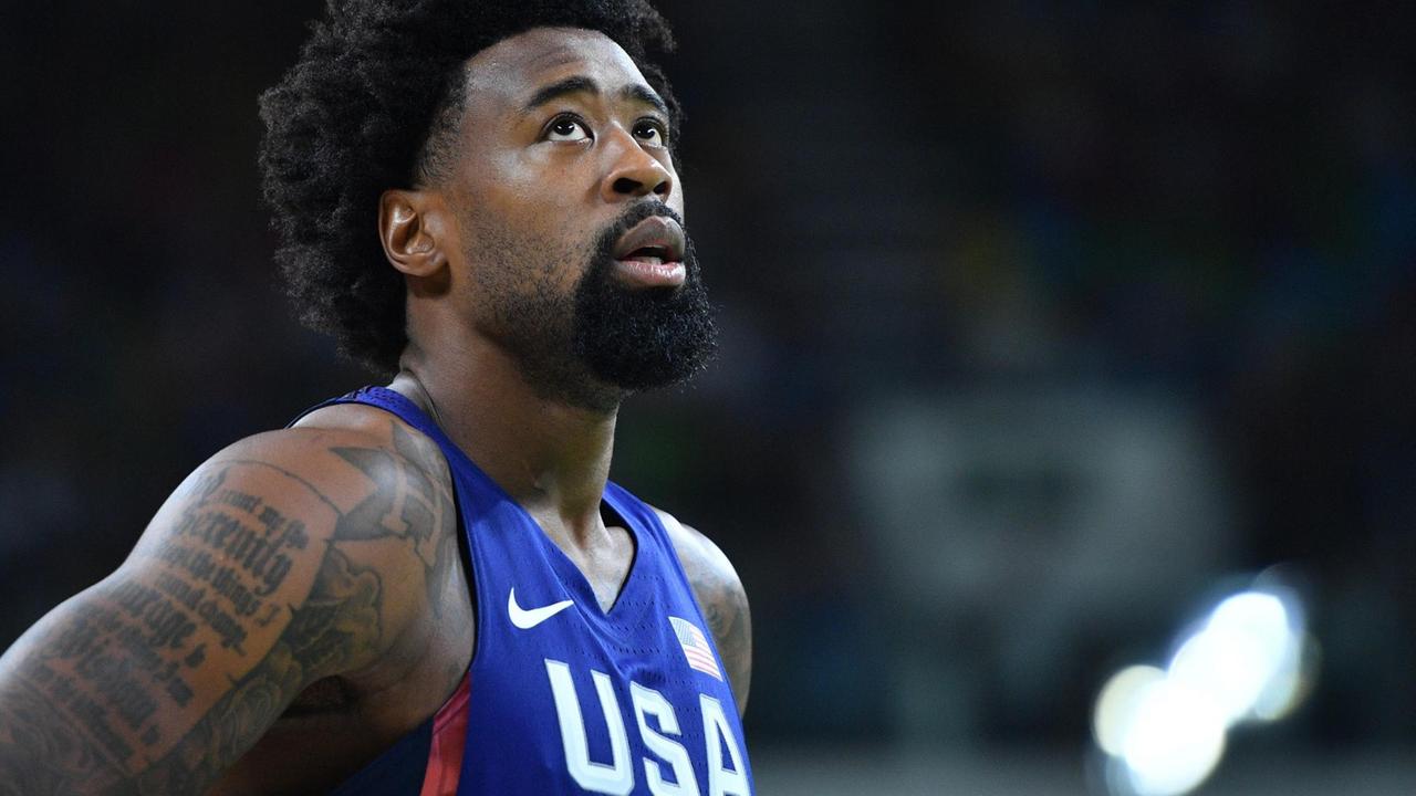 US-Basketballer DeAndre Jordan guckt nach oben während der Olympischen Spiele in Rio