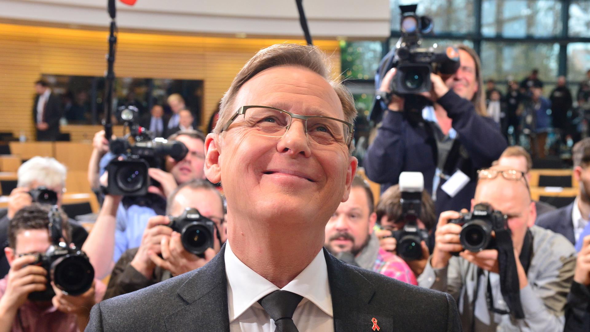 Bodo Ramelow (Die Linke) kommt am 05.12.2014 in den Landtag in Erfurt (Thüringen).