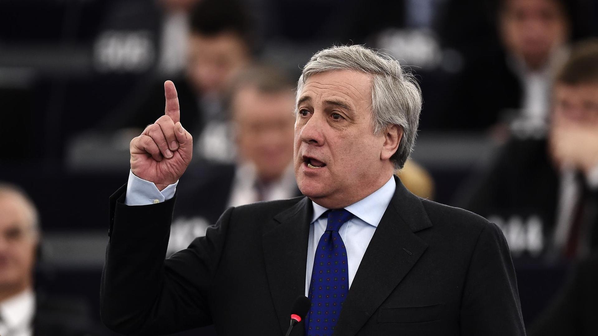 Antonio Tajani von der EVP-Fraktion im Europaparlament.