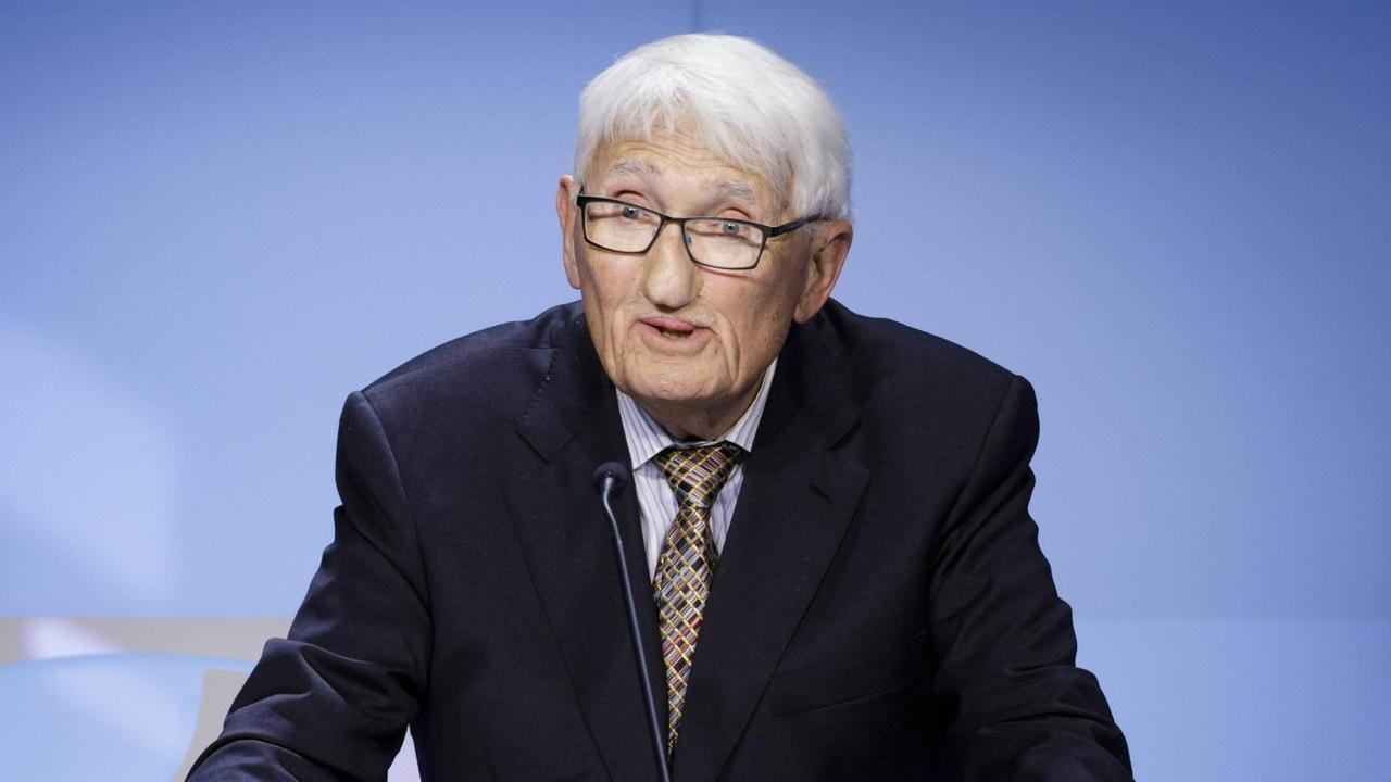 Der Soziologe und Philosoph Jürgen Habermas spricht bei der Preisverleihung des Deutsch-Franzoesischen Journalistenpreises im Juli 2018 in Berlin.
