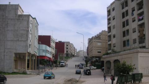 So sieht ein „Quartier populaire“ aus, die vornehme Umschreibung für Arme-Leute-Viertel. Tanger ist umgeben davon.
