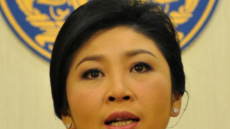 Die thailändische Ministerpräsidentin Yingluck Shinawatra während ihrer TV-Ansprache