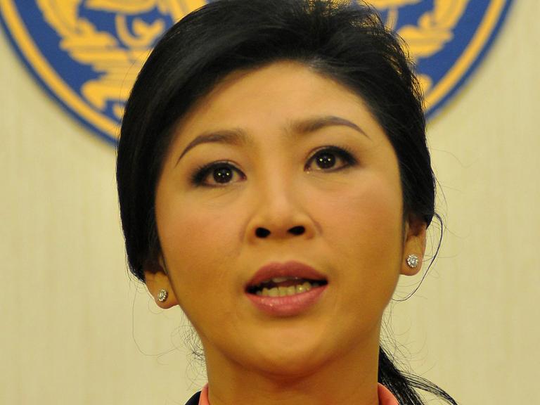 Die thailändische Ministerpräsidentin Yingluck Shinawatra während ihrer TV-Ansprache