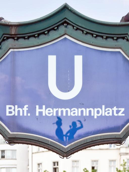 U-Bahnstation am Hermannplatz in Berlin Neukölln