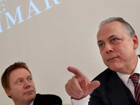 Hellmut Seemann (rechts), Präsident der Klassik Stiftung Weimar und Thüringens Kulturminister Christoph Matschie (SPD)