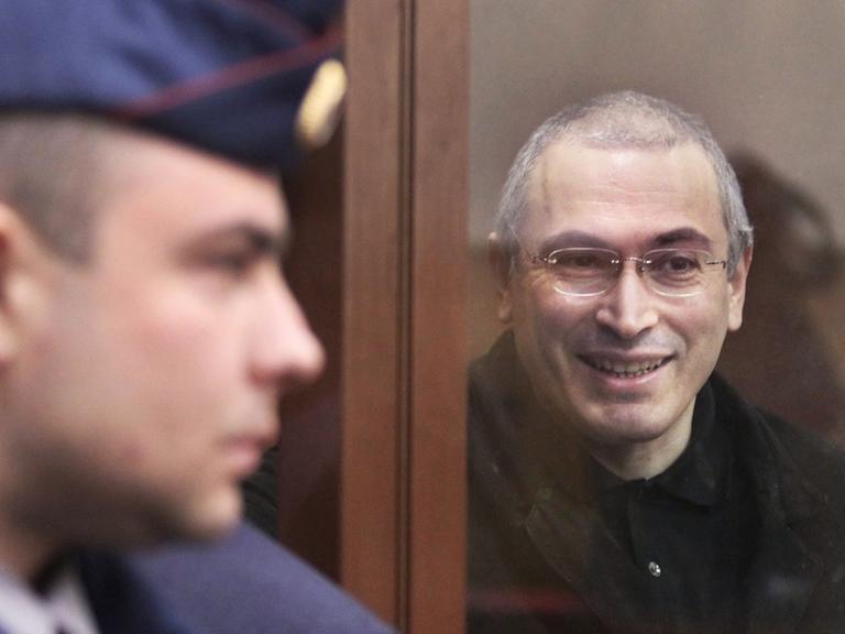 Laut der Nachrichtenagentur Interfax hat Michail Chodorkowski die Strafkolonie in Karelien bereits verlassen. 