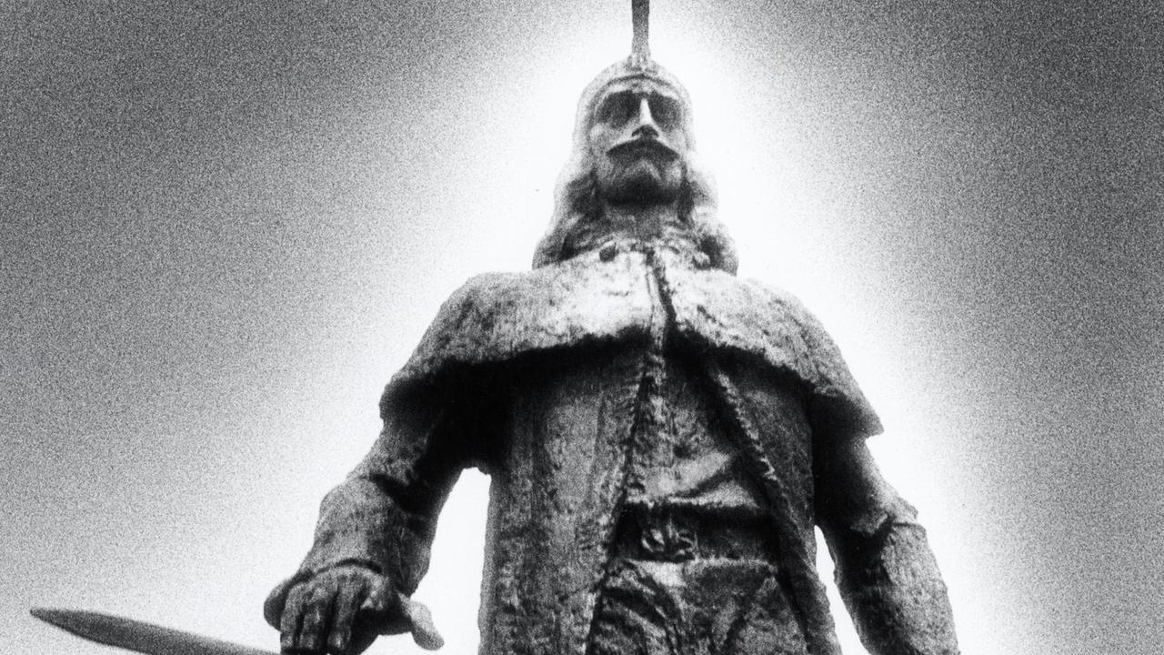 Statue des Vlad Dracul in Tirgoviste, Rumänien