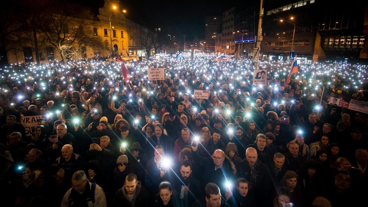 Protestkundgebung "Für eine Slowakei mit Anstand" in Bratislava am 21. Februar 2019 zum ersten Jahrestag der Ermordung des Journalisten Jan Kuciak und seiner Verlobten Martina Kusnirova