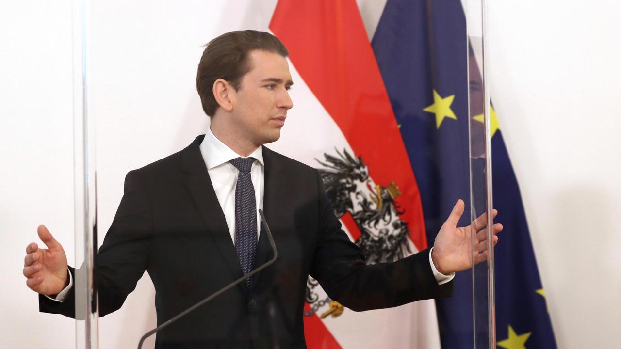 Wien: Sebastian Kurz (ÖVP), Bundeskanzler von Österreich, spricht im Rahmen des Pressefoyers nach dem Ministerrat zum Thema "Aktuelles zu Corona-Maßnahmen" im Bundeskanzleramt. 