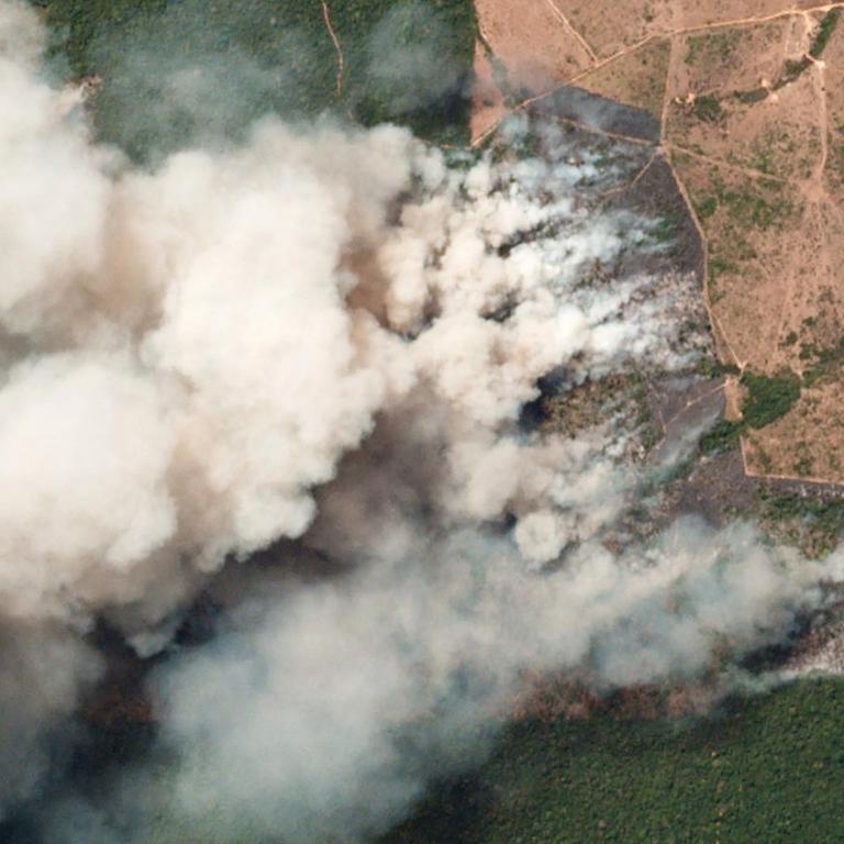 Das Satellitenfoto zeigt Rauch bei einem Waldbrand im brasilianischen Bundesstaat Para.