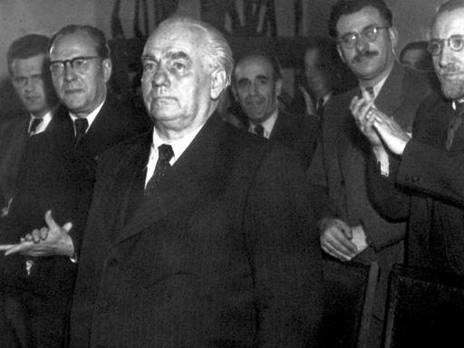 Wilhelm Pieck (Mitte, 1876-1960) nach seiner Wahl zum Präsidenten der DDR am 11.10.1949