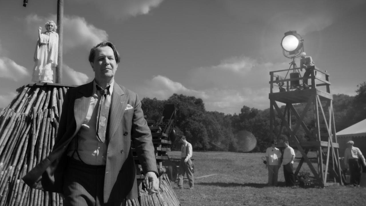 Gary Oldman als Drehbuchautor Herman J. Mankiewicz in David Finchers "Mank"