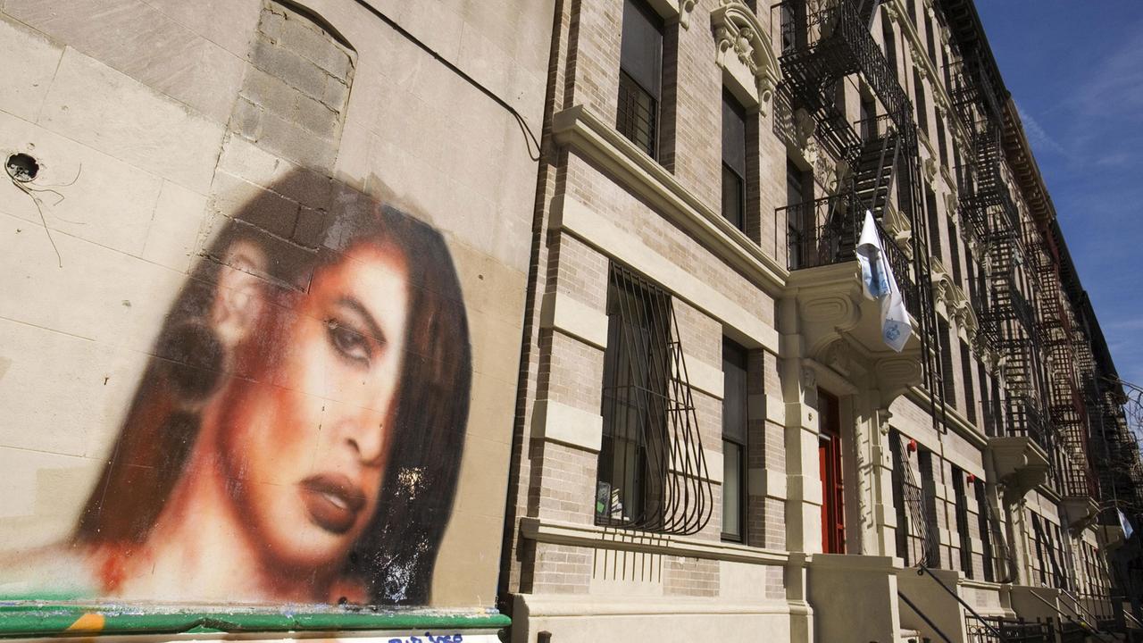 Aaliyah als Graffiti an einer Häuserwand in New York: Magisches Trio mit Timbaland und Missy Elliott