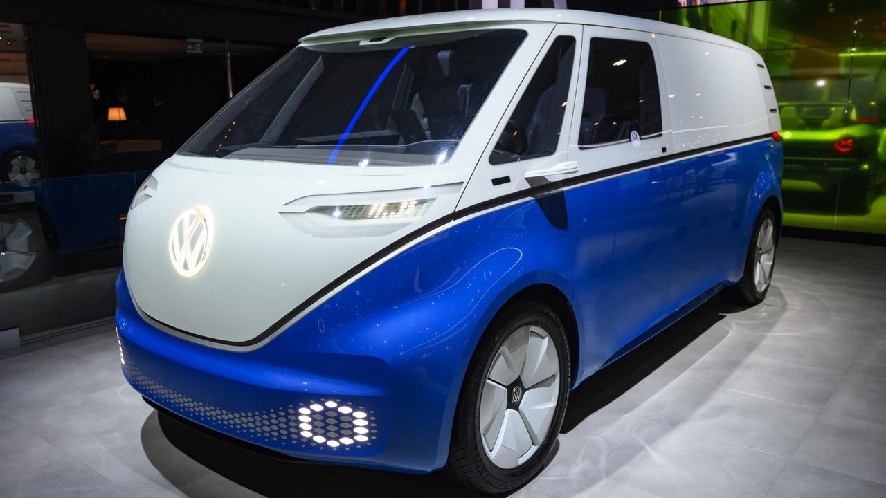 Elektrisches VW Konzeptauto im Retrodesign, auf der Expo in Brüssel.