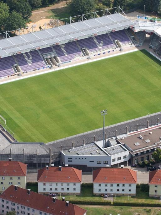 Luftbild der Osnatel-Arena (vormals Stadion an der Bremer Brücke) fotografiert in Osnabrück. In dem Stadion trägt der Fußballverein VfL Osnabrück seine Heimspiele aus. Foto: Friso Gentsch dpa | Verwendung weltweit
