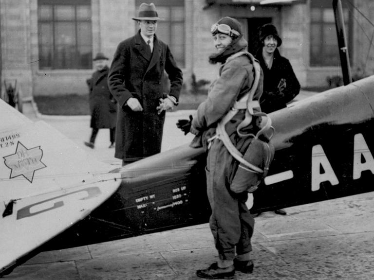 Ein undatiertes Foto der britischen Pilotin Amy Johnson (1903 - 1941).