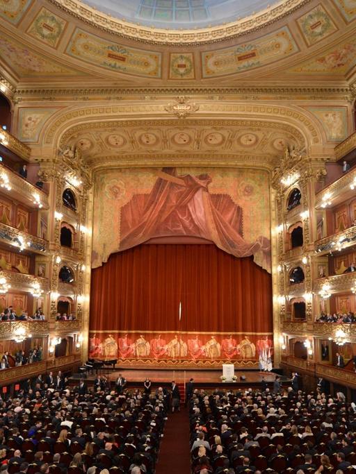 Das Teatro Colón in Buenos Aires im September 2013. Blick in den Konzertsaal