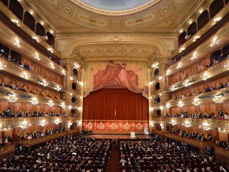 Das Teatro Colón in Buenos Aires im September 2013. Blick in den Konzertsaal