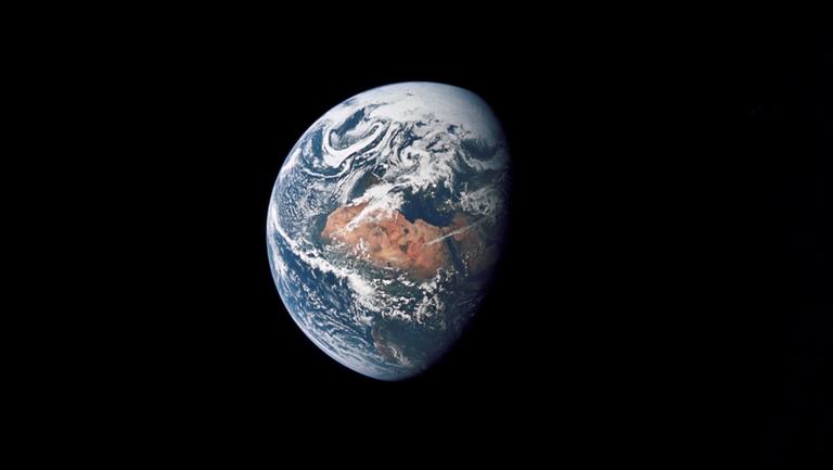 Kein Zweifel: Unsere Erde ist eine Kugel im Weltraum (NASA)