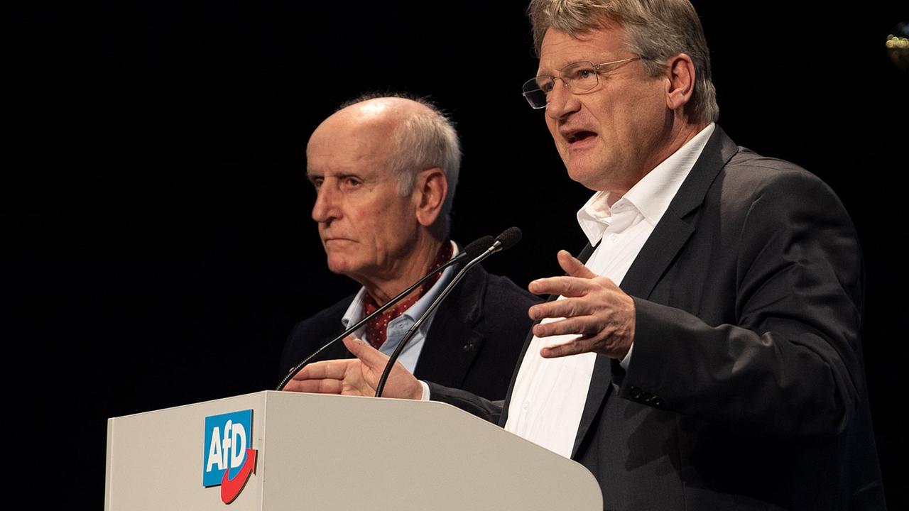 Jörg Meuthen, AfD-Vorsitzender und Spitzenkandidat seiner Partei für die Europawahl 2019, spricht bei der Europawahlversammlung der Alternative für Deutschland in der Sachsen-Arena.
