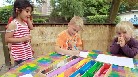 Kinder im Kindergarten, hier im Kinderhaus "Blauer Elefant" in Essen