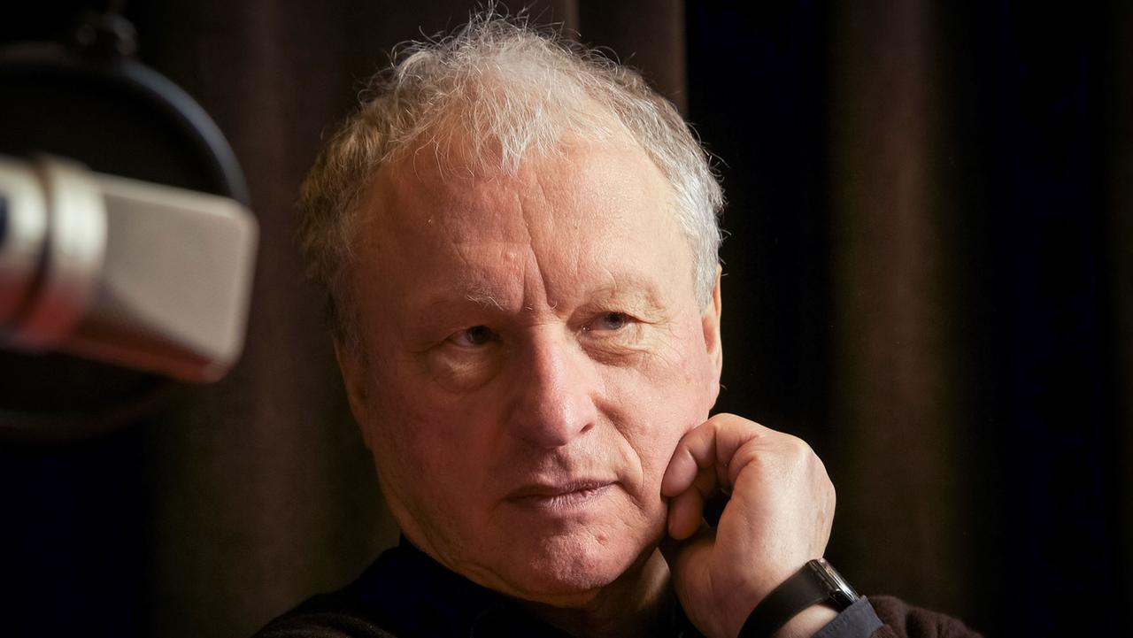 Hörspiel: "Das Tier der Zeit" Produktion DKultur 2016 Aufgenommen: 14. März 2016 im Funkhaus Berlin Regie: Leopold von Verschuer Abgebildet: Der Autor Valére Novarina