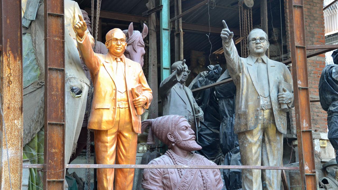 Die Bildhauer-Werkstatt mit Statuen von Ambedkar und Shivaji in Andheri-East, Mumbai