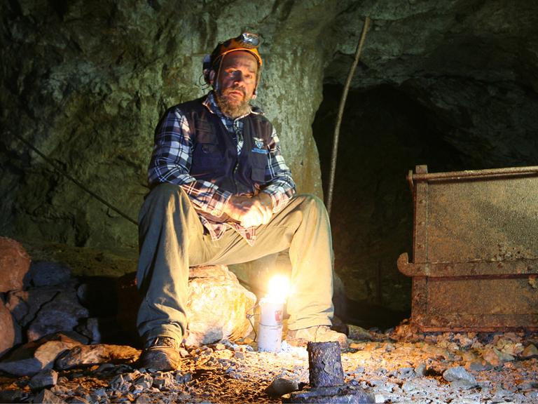 Silvestro Papinuto im stillgelegten Bergwerk auf Sardinien. Silvestro Papinuto im stillgelegten Bergwerk auf Sardinien.