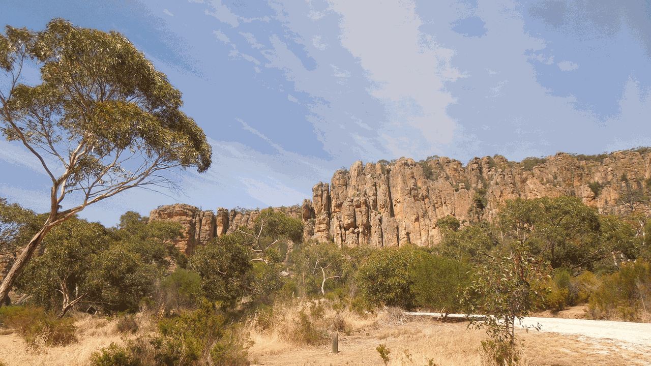 Mount-Arapiles: ein gigantisches Felsmassiv in Australiens monotoner Landschaft.