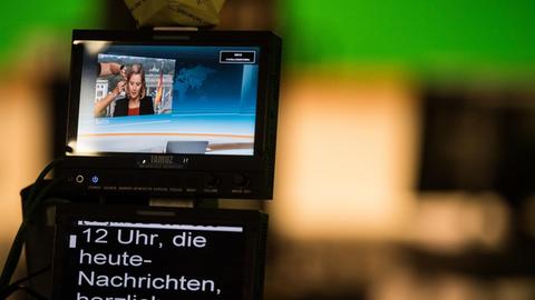 Auf dem Monitor einer Studiokamera ist Nicole Diekmann, ZDF-Hauptstadtkorrespondentin, zu sehen.