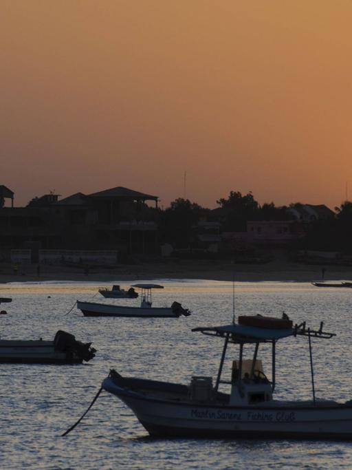 Sonnenaufgang an Senegals Atlantikküste