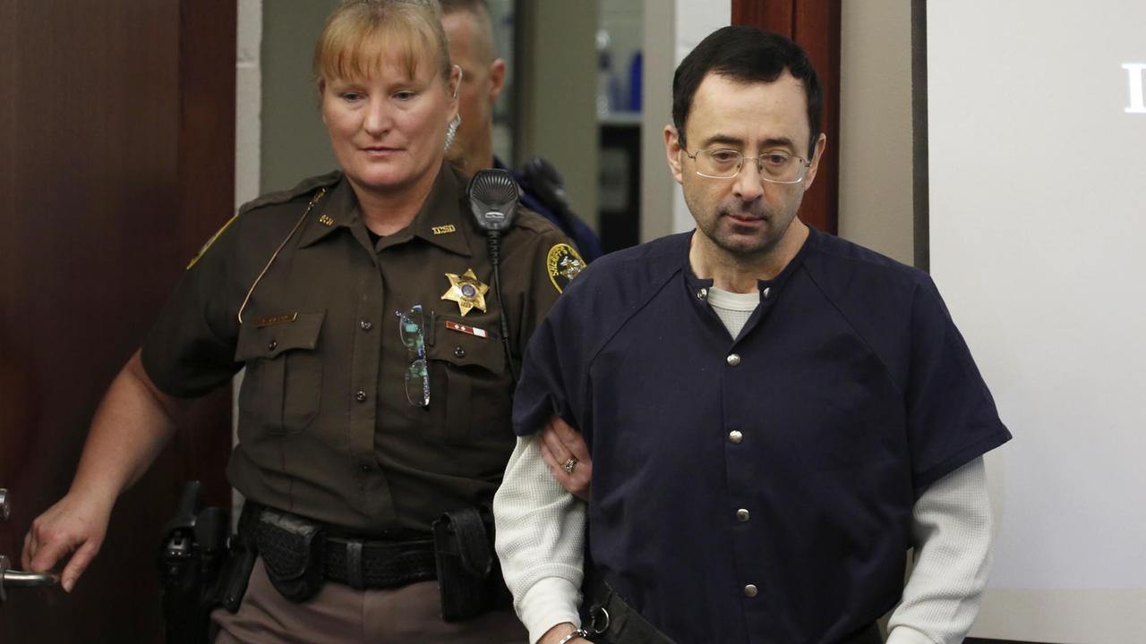Der frühere Teamarzt der US-Turner, Larry Nassar, vor Gericht in Lansing, Michigan.
