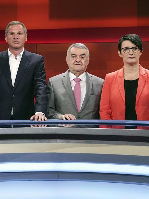 Uwe Junge, Georg Mascolo, Herbert Reul, Irene Mihalic und Mehmet Daimagüler in der ARD-Talkshow 'hart aber fair' im WDR Fernsehstudio A. Köln, 01.07.2019 | Verwendung weltweit