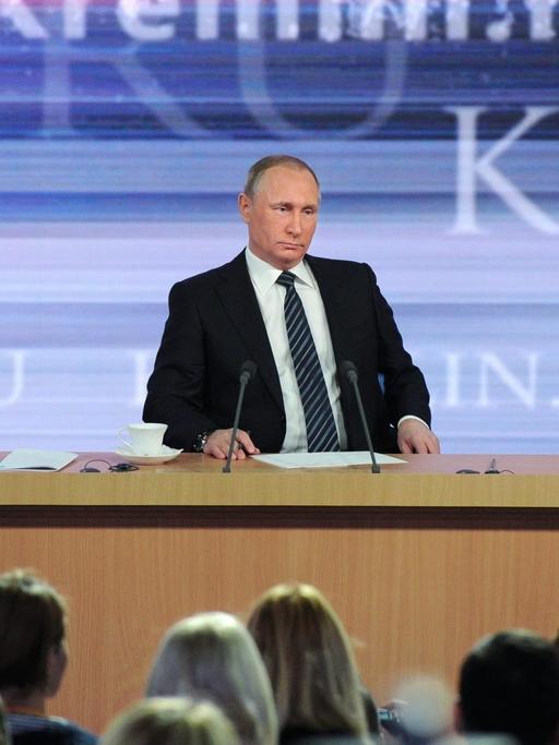 Der russische Präsident Wladimir Putin während der Jahrespressekonferenz 2015.