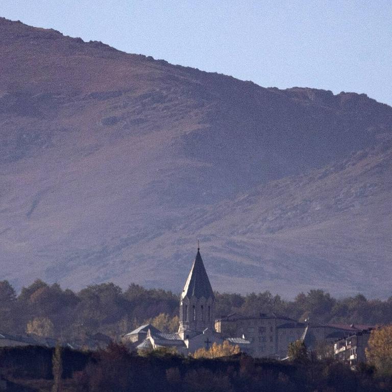 Blick auf die Stadt Schuscha in Bergkarabach im Oktober 2020, die sowohl für Armenier als auch Aserbaidschaner wichtig ist.