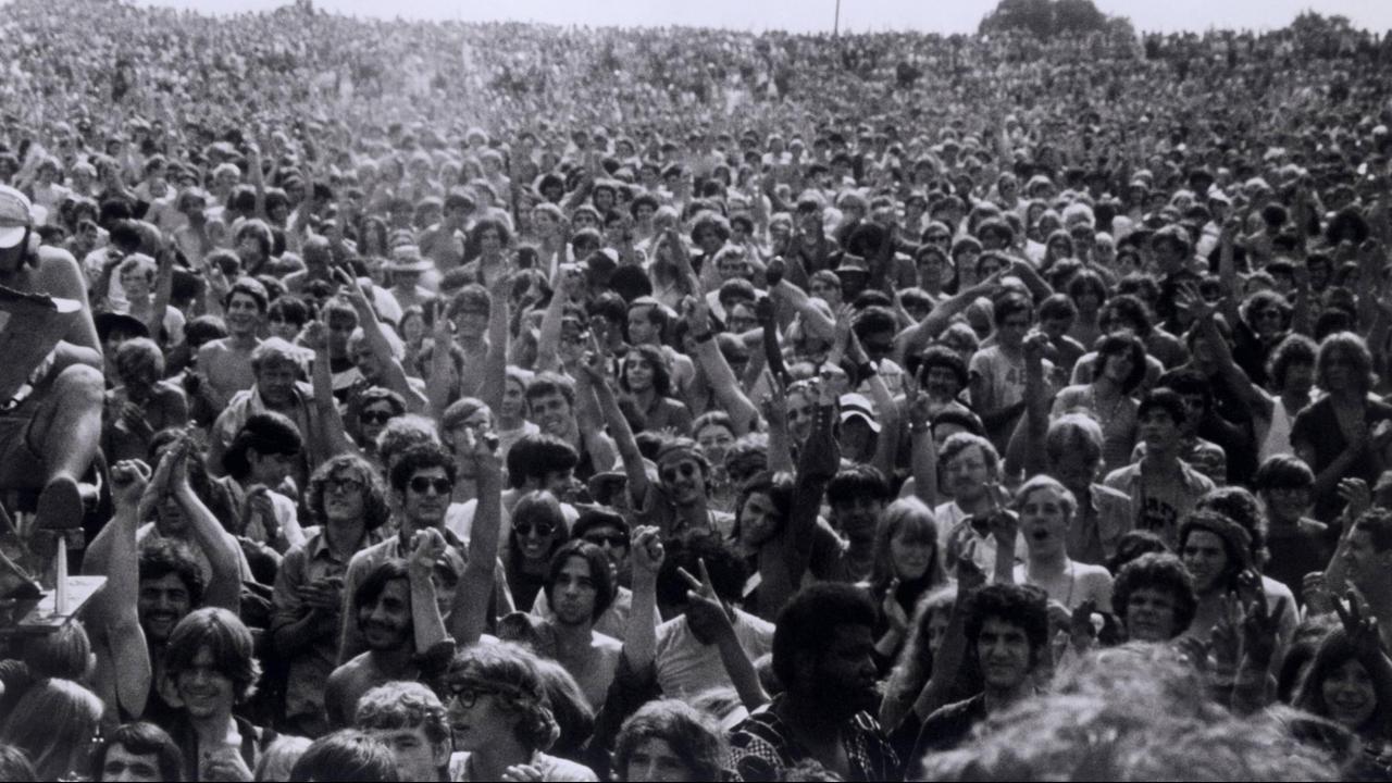 Eine Masse von Festivalbesuchern 1969 in Woodstock
