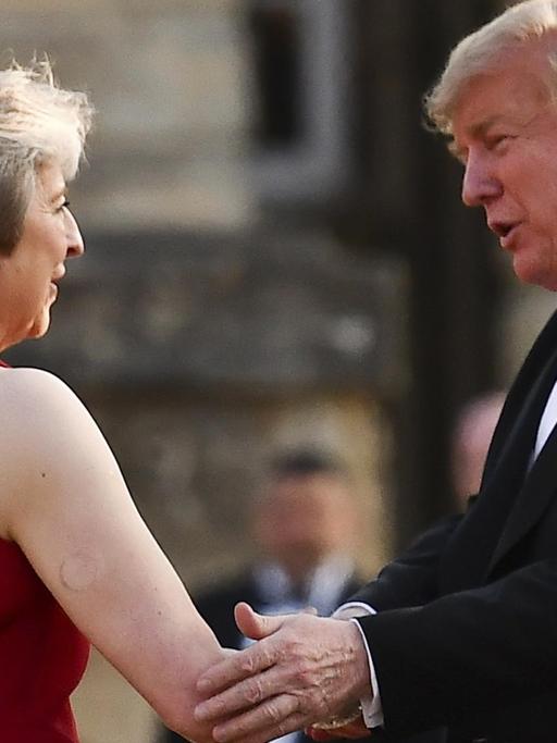 Theresa May empfängt Donald Trump