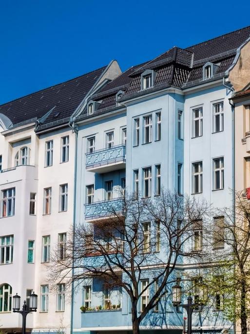Mehrere sanierte Altbau-Mehrfamilienhäuser in Berlin-Charlottenburg